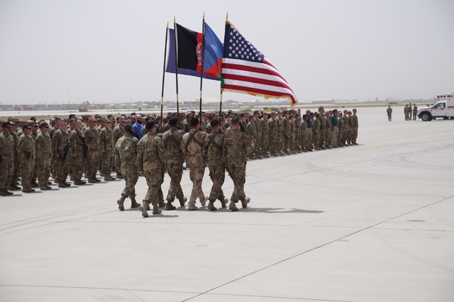 nastup_na_letisti_v_afghanistanu._autor_des._radim_h._10._sr_baf.jpg