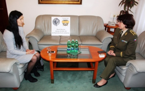 Brigádní generálka Lenka Šmerdová (vpravo) a Tereza Knihová.