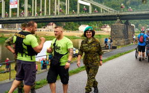 Děčínského charitativního běhu se pravidelně účastní i předsedkyně výboru VFS brigádní generálka Lenka Šmerdová.