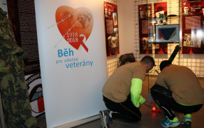 V rámci nultého ročníku Běhu pro válečné veterány byla u výstavy Vše pro vlast v Památníku Ležáky uctěna památka padlých příslušníků 43. výsadkového praporu Chrudim.