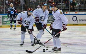 Hokejisté HC Sparta Praha nastoupili k utkání ve speciálních dresech.