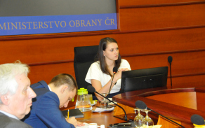 Náměstkyně Kateřina Blažková řídila jednání s řediteli a zástupci státních podniků a příspěvkových organizací.