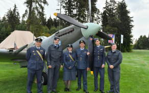 Členové Czech Spitfire Clubu se svým předsedou Bc. Ing. Zdeňkem Sadeckým, Ph.D. (první zleva).