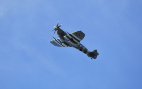 ...v čele s legendárním strojem Supermarine Spitfire Mk.XVI.