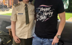 Válečný veterán Lukáš Hirka s předsedkyní výboru Vojenského fondu solidarity brigádní generálkou Lenkou Šmerdovou.