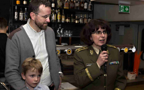 předsedkyně výboru VFS brigádní generálka Lenka Šmerdová s majitelem společnosti SSI GROUP Janem Vodrážkou