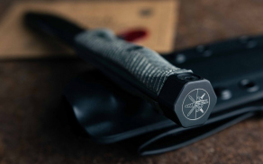Nůž byl vyroben ve spolupráci se 73. tankovým praporem. Foto: www.anvknives.cz
