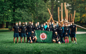 vojaci_ze_142._praporu_oprav_klatovy_si_nechali_vyrobit_vlatni_tricka_behu_valecnych_vetranu.jpg